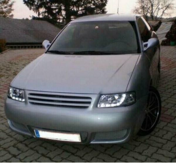 LED Tagfahrlicht Design Scheinwerfer für Audi A3 8L 96-00 chrom